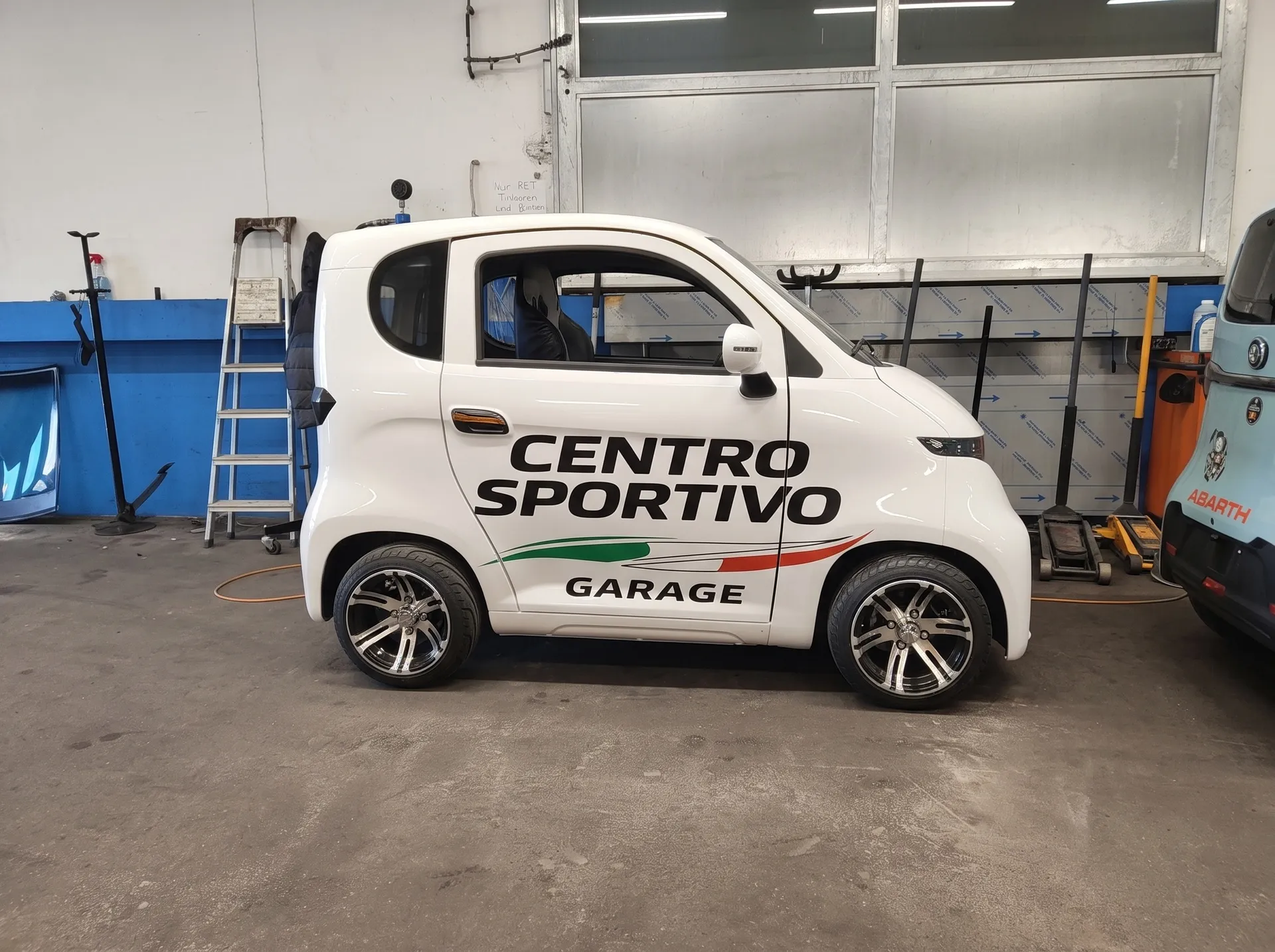 Fahrzeugbeschriftung & Flottendesign für Centro Sportivo Garage Muttenz – Bild 2